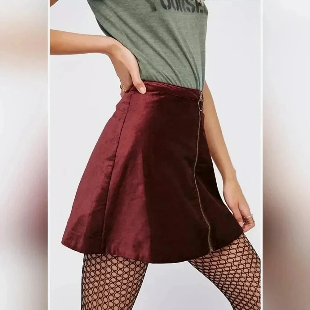 Free People One and Only Fit and Flare Velvet Maroon Zip Mini Skirt Size 2 or XS - Picture 3 of 11